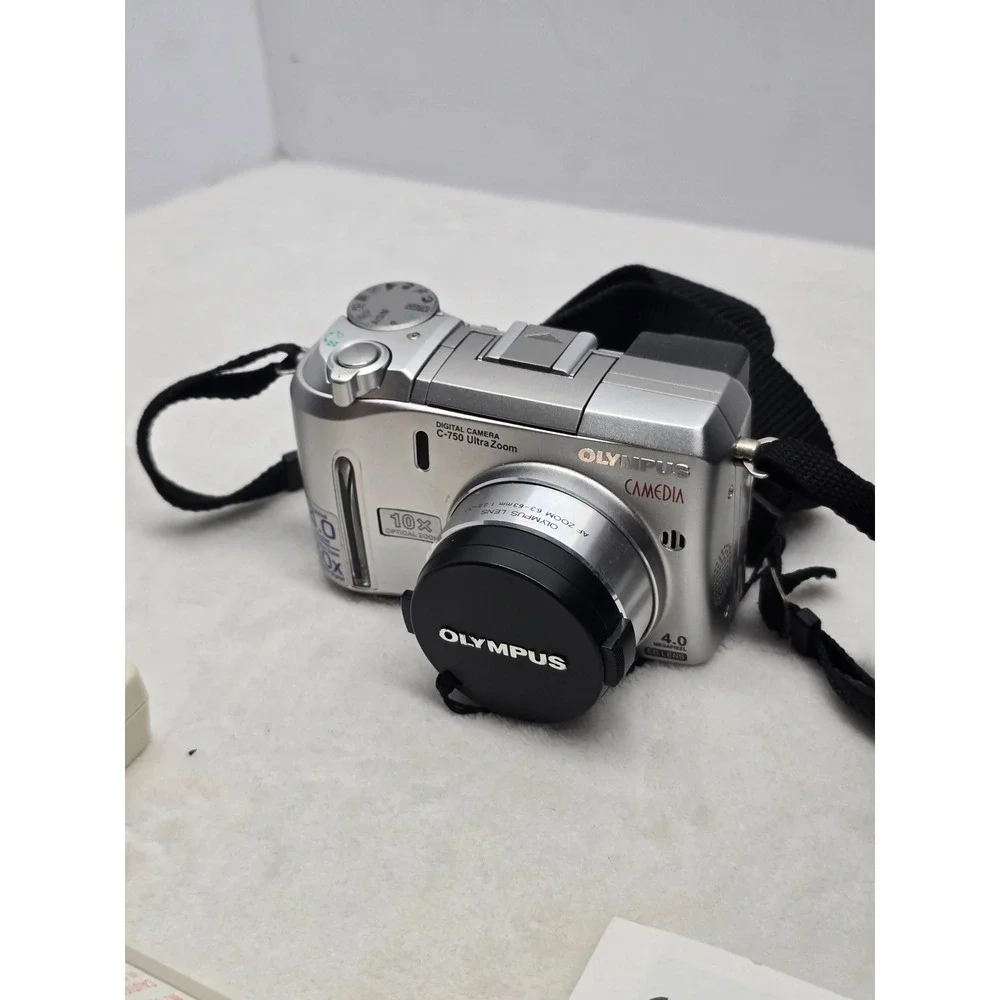 Olympus Camedia C-750 Ultra Zoom 4MP Digital Camera Bundle Silver Y2K Vintage